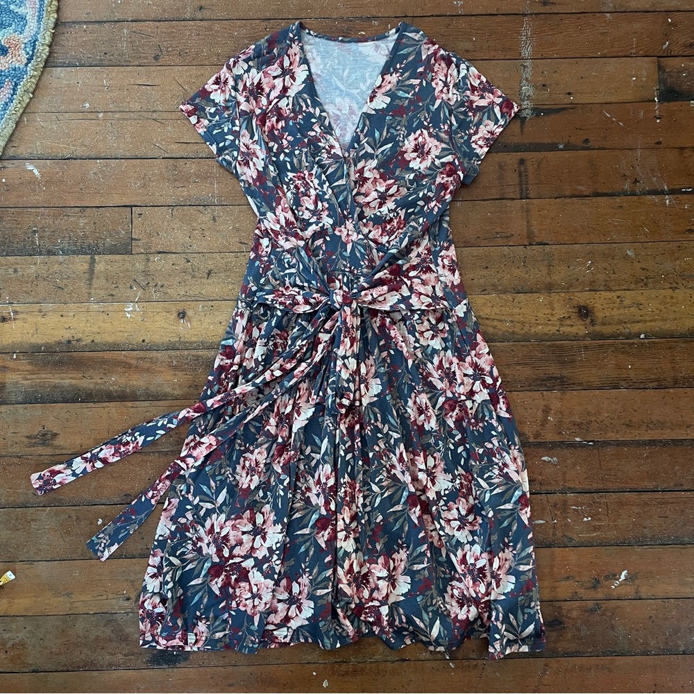 Garnet Hill “The Wrap Dress” floral Tencel jersey wrap midi length size medium